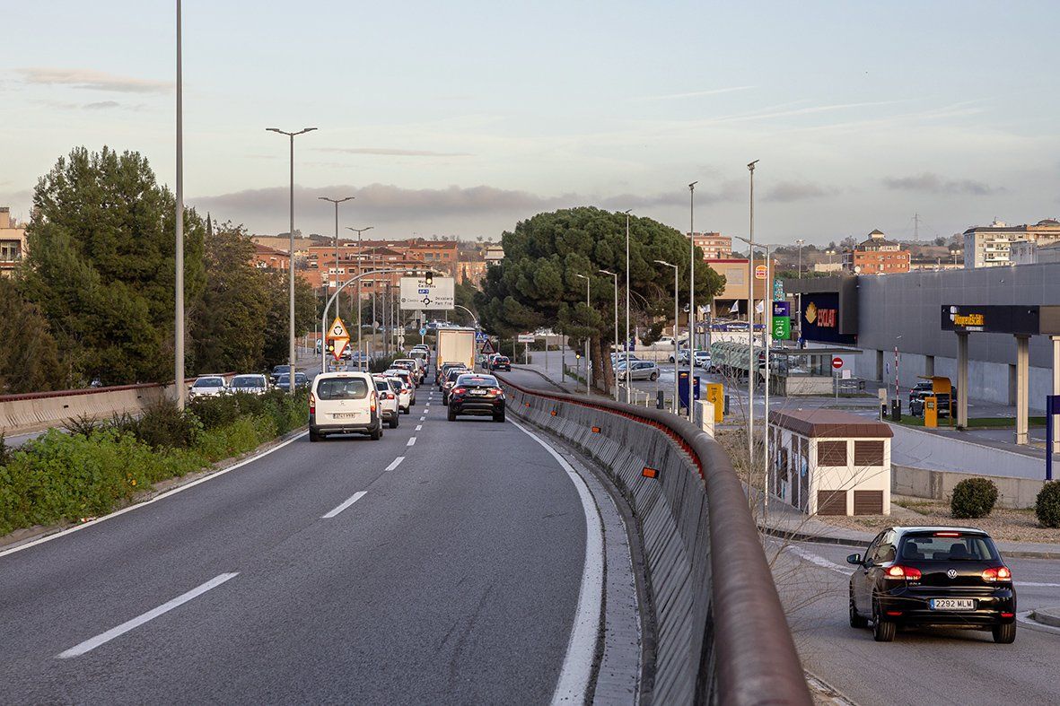 Las obras de pavimentación con asfalto sonorreductor en la Ronda Sur de Granollers entran en la fase final